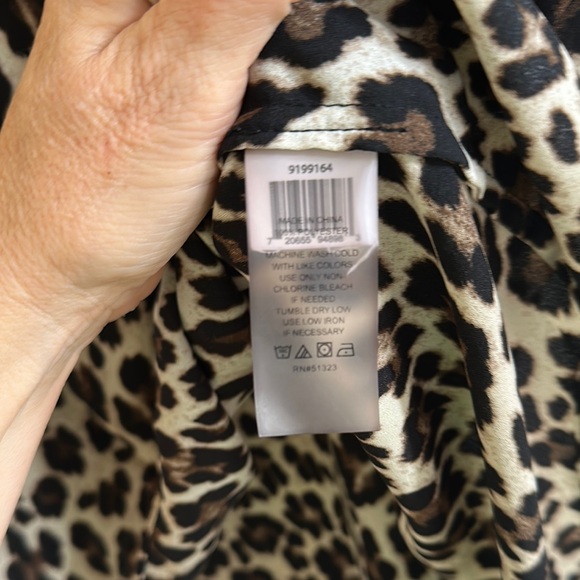 Vince Camuto Black and Cream Notched Collar Blouse - Picture 3 of 3